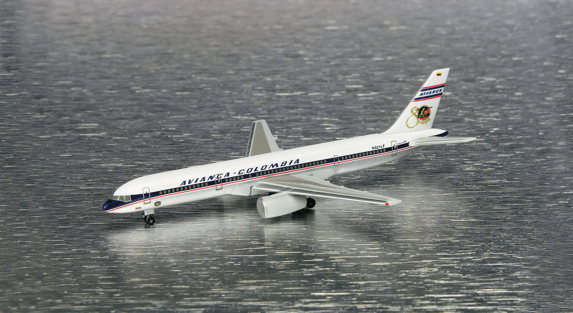 Avianca Boeing 757-200 "80 años"