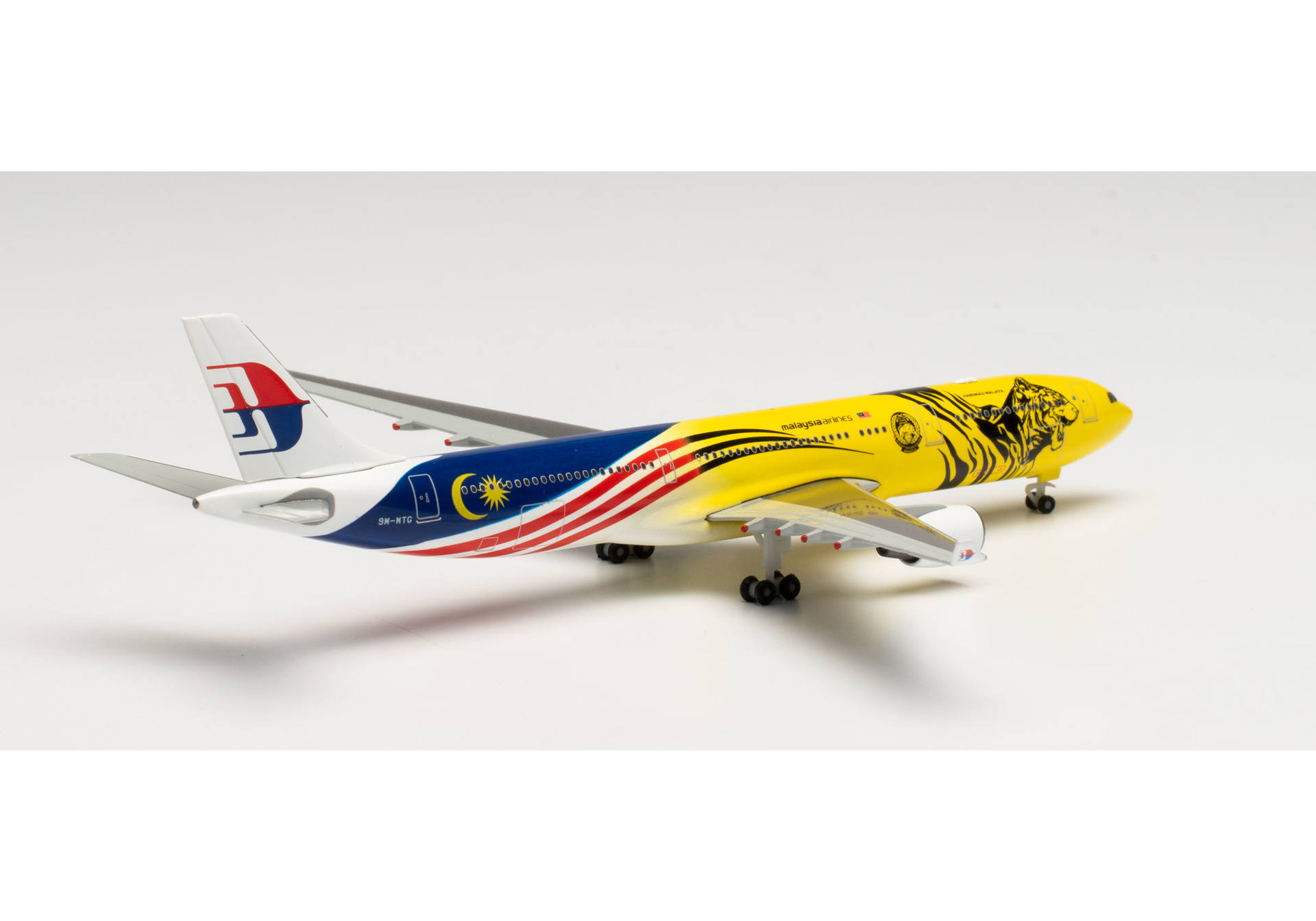 Malaysia Airlines Airbus A330-300 “Harimau Malaya” – 9M-MTG