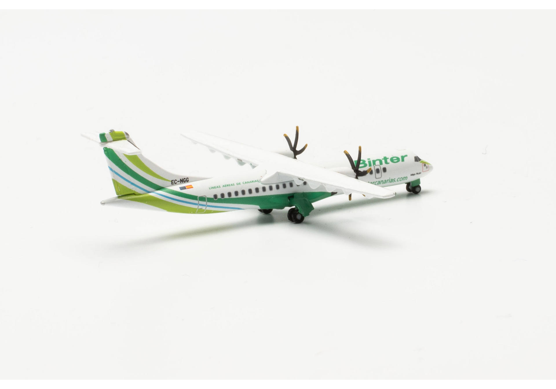 Binter Canarias ATR-72-600 - EC-NGG "Mojo Picón"