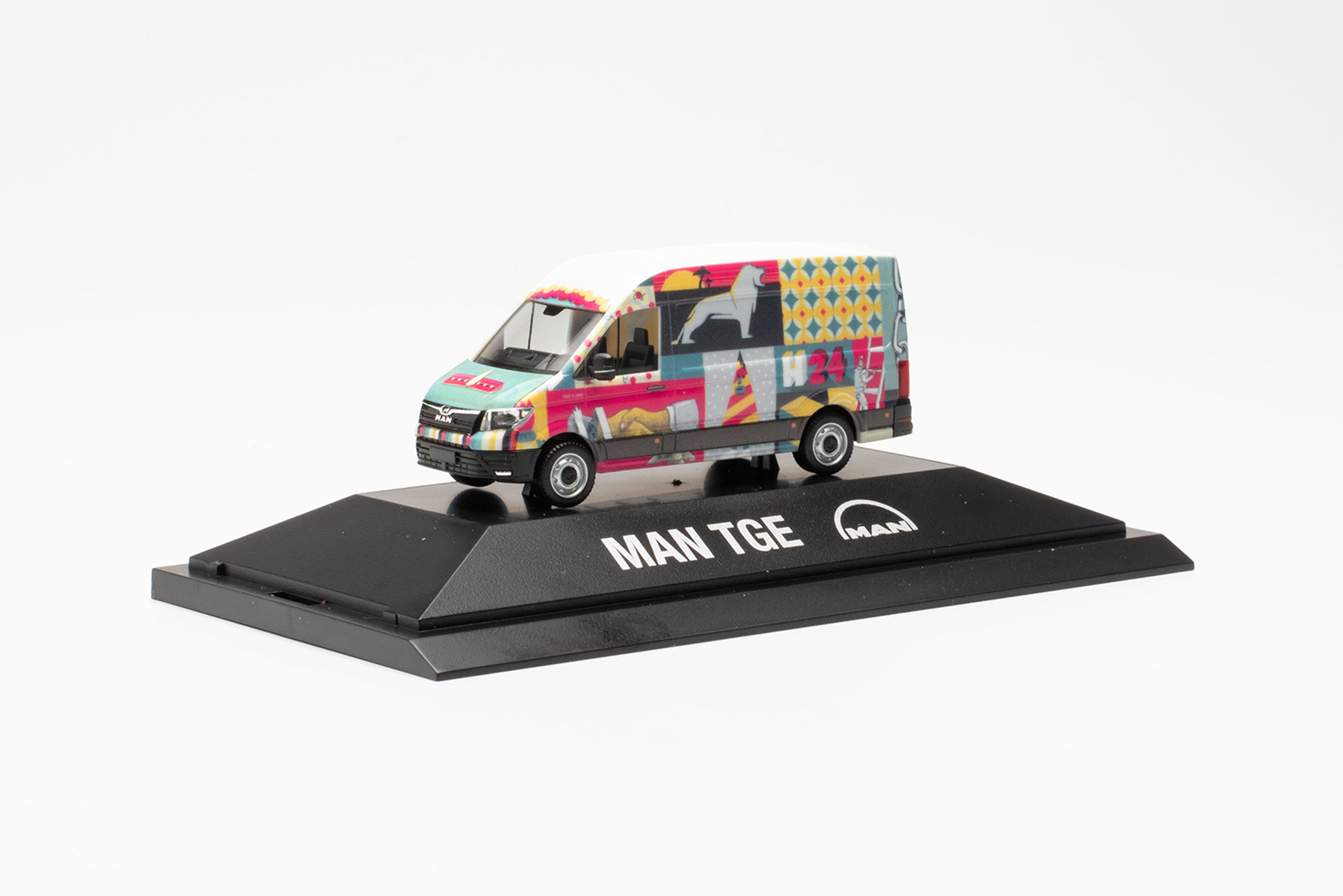 MAN TGE transporter high-roof "MAN Bus & Trucks" (France)