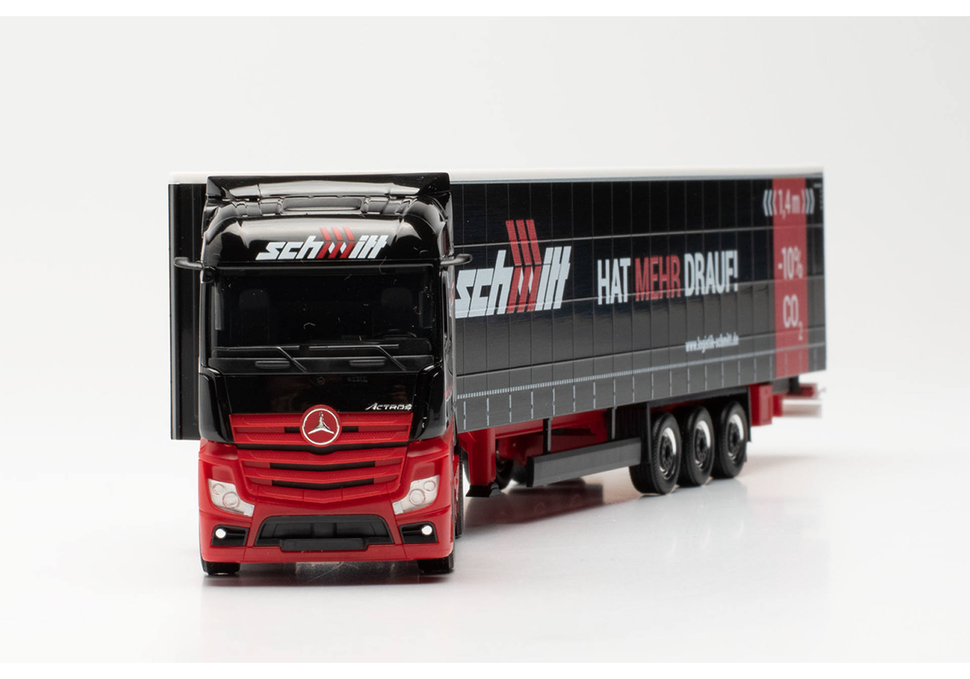 MB Actros ´18 Gardinenplanensattelzug 15m-Auflieger „Walter Schmitt“