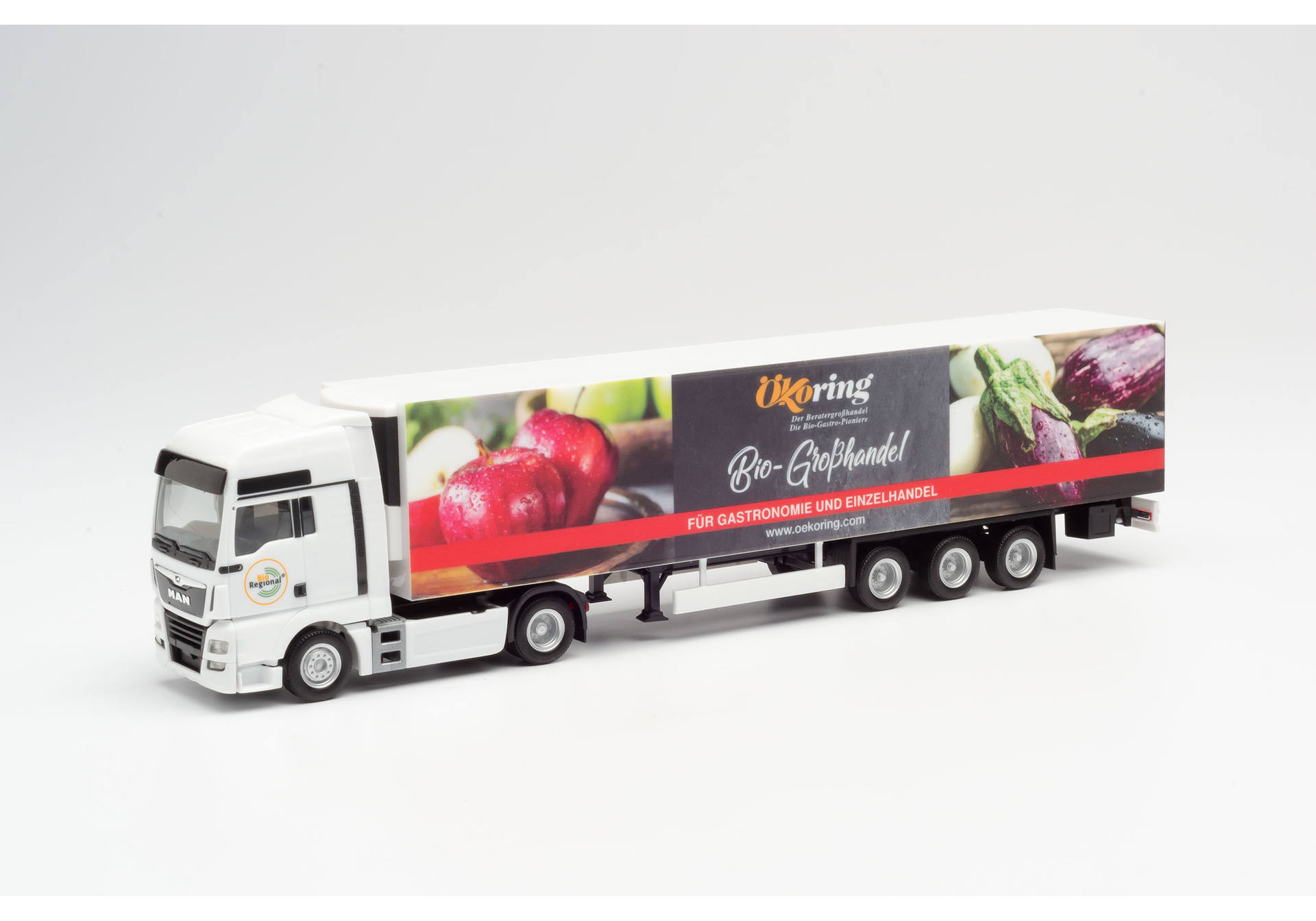 MAN TGX XXL refrigerated box semitrailer truck "Ökoring"