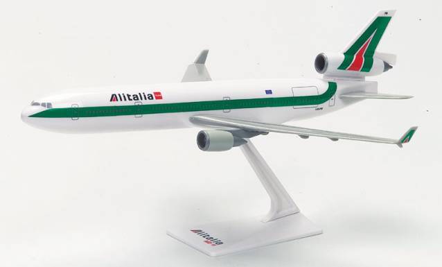 Alitalia McDonnell Douglas MD-11. This item comes / came in Wooster branded packaging.