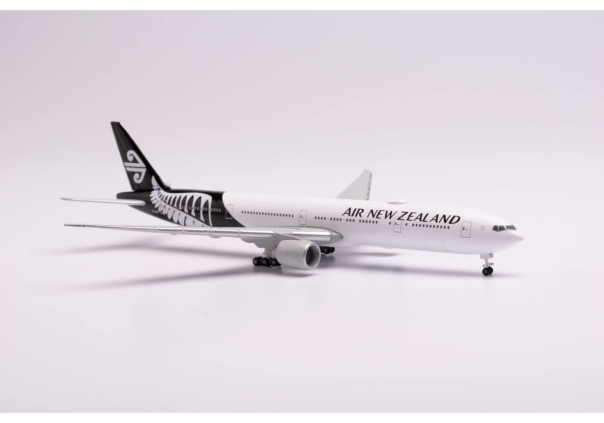 Air New Zealand Boeing 777-300ER – ZK-OKS