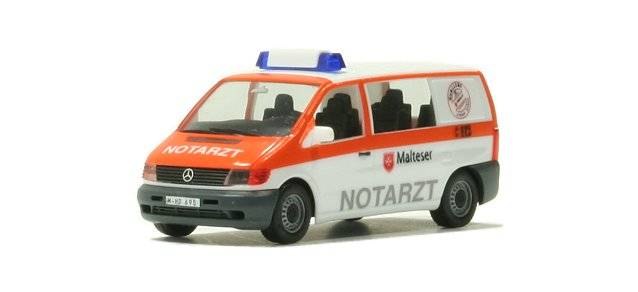 Mercedes-Benz Vito with flashing lights "Malteser"