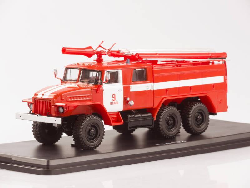 SSM: Fire engine AC-40 (URAL-375) Moscow