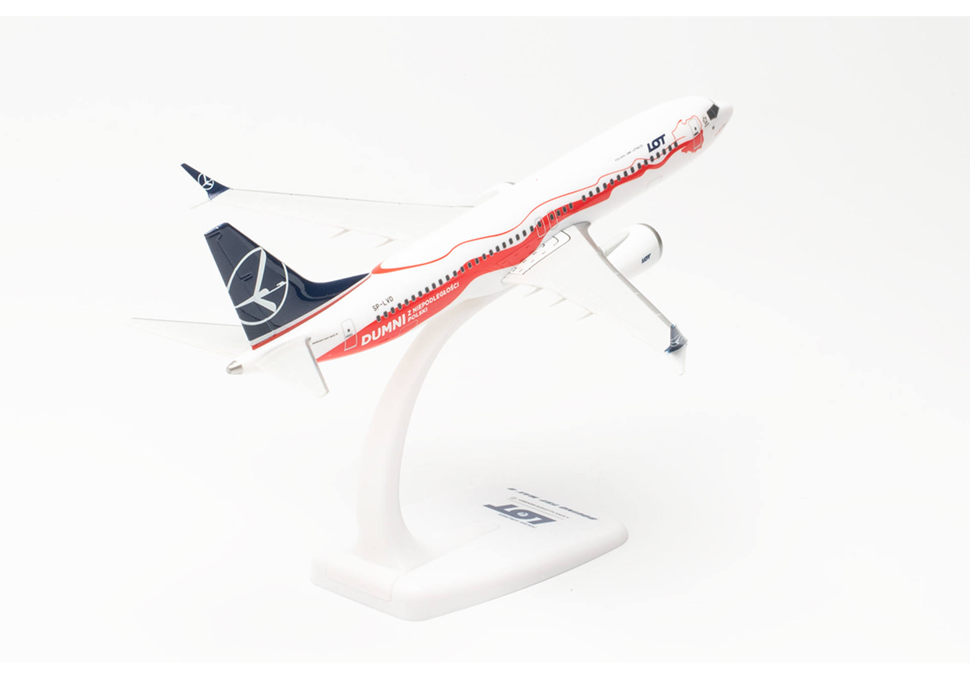 LOT Polish Airlines Boeing 737 Max 8 “Proud of Poland‘s Independence” – SP-LVD