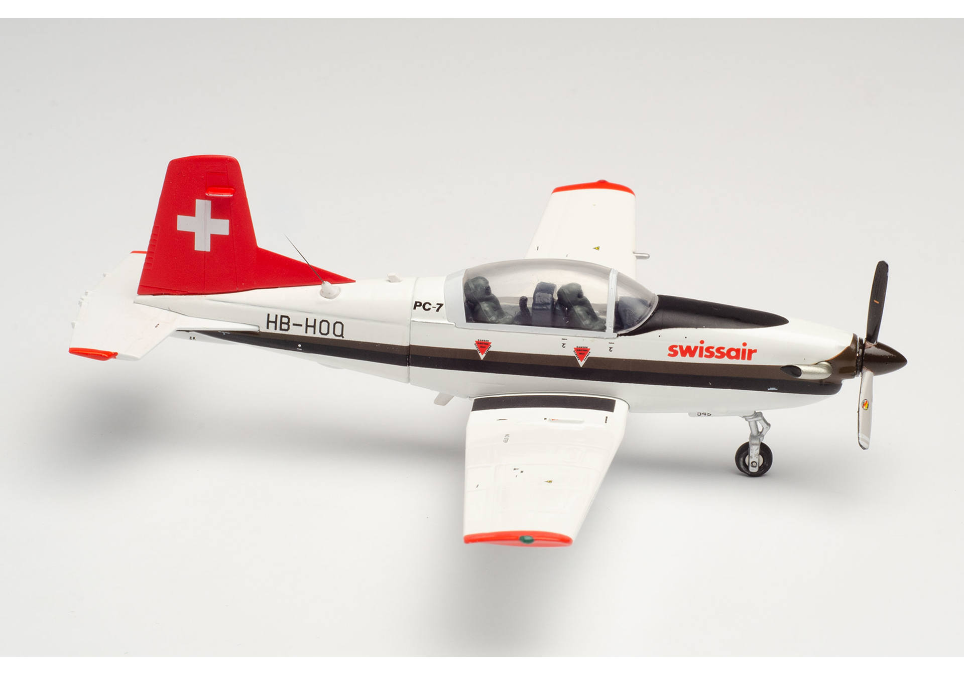 Swissair Pilatus PC-7 Turbo Trainer (Schweizerische Luftverkehrsschule) – HB-HOQ