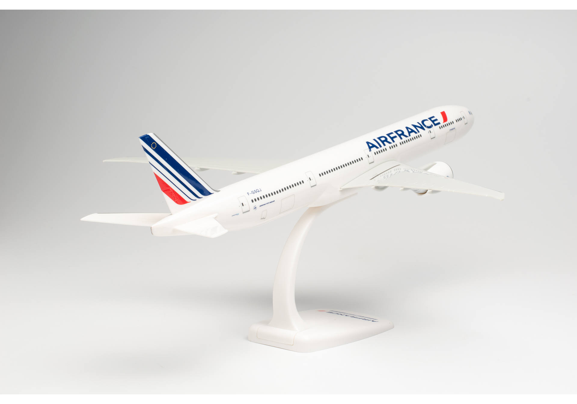 Air France Boeing 777-300ER - 2021 livery – F-GSQJ “Strasbourg”