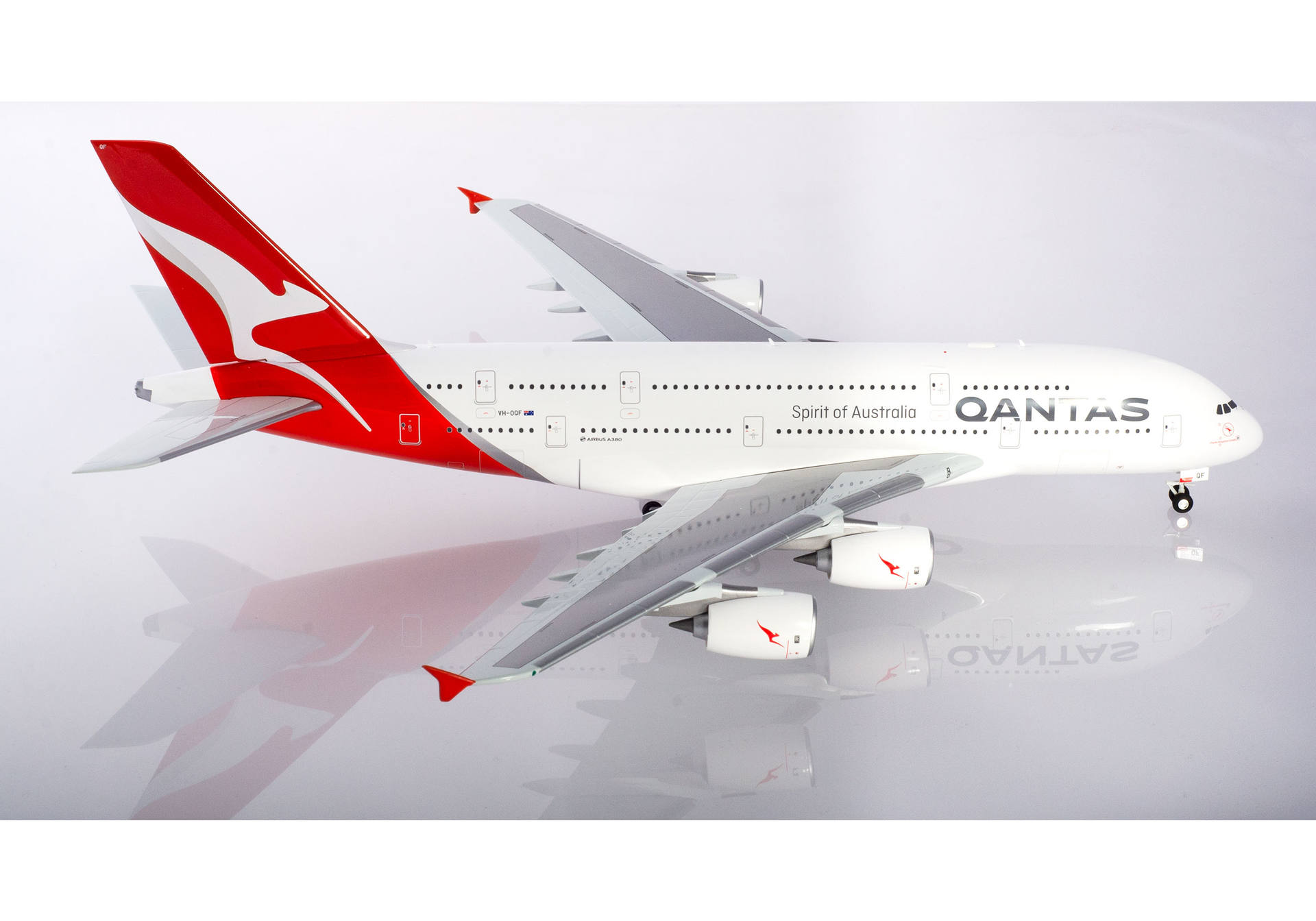 Herpa Qantas Airbus A380 - new 2018 colors – VH-OQF “Charles Kingsford  Smith” 559423