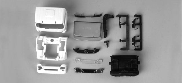 MB Actros S 08 driver's cabin street version with sun shield (incl. rear-view mirror)Content: 2 pcs.