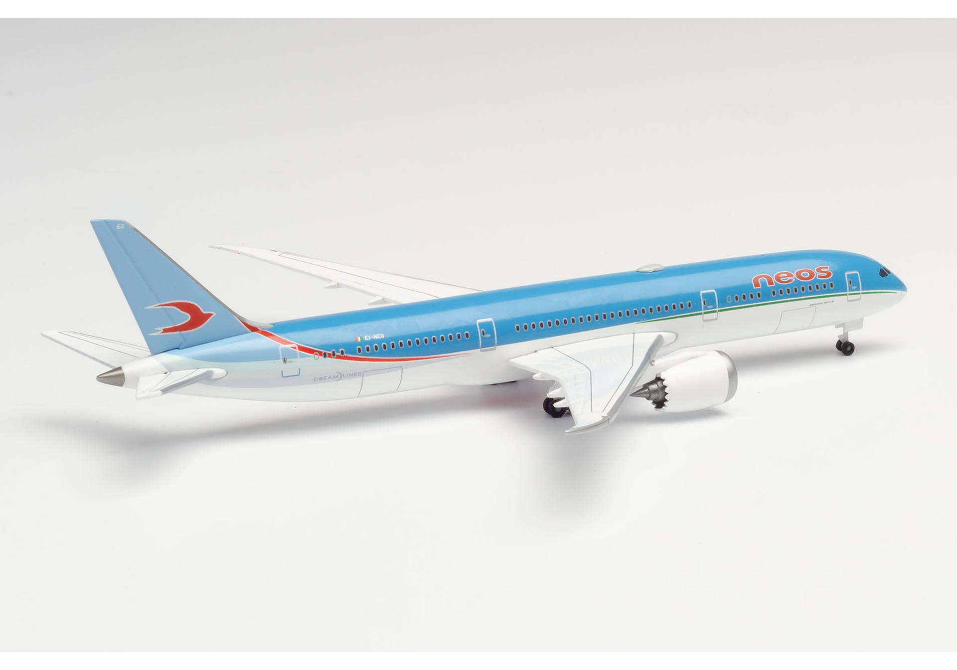 Neos Boeing 787-9 Dreamliner "Spirit of Italy"