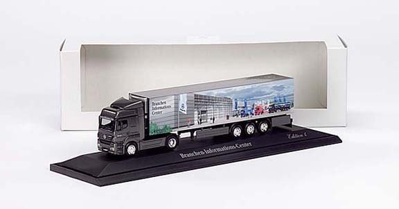 Mercedes-Benz Axor cold case saddle train special box