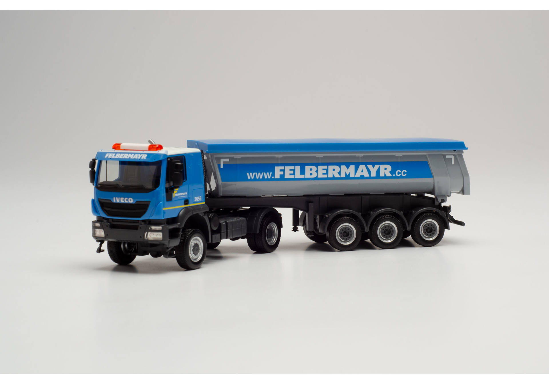 Iveco Trakker 4x4 Kippsattelzug"Felbermayr"