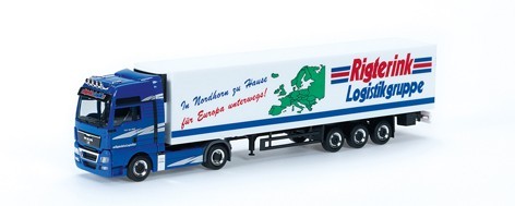 MAN TGX XXL cold case saddle train