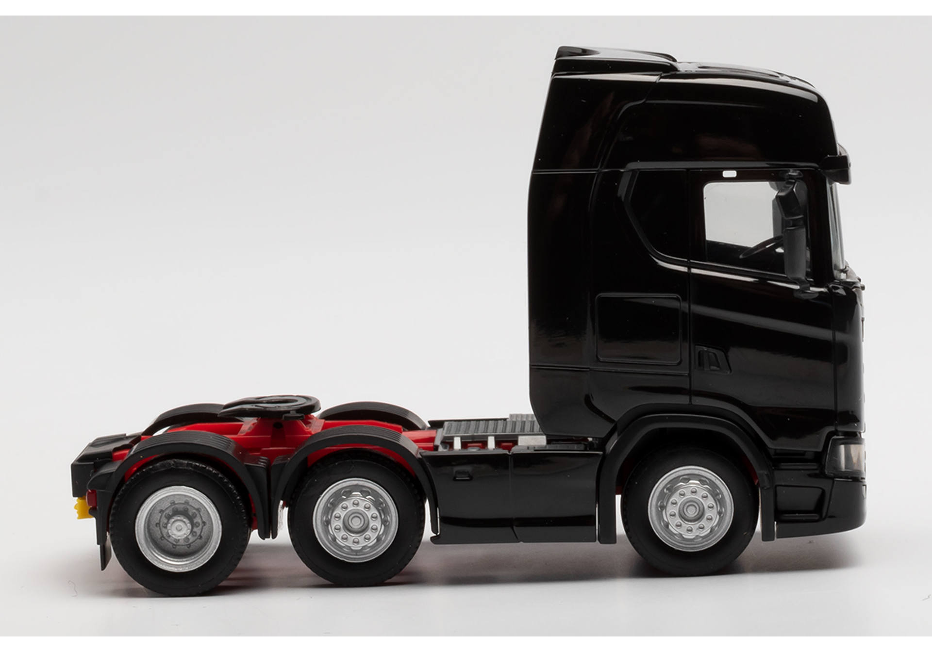 Scania CS HD 6x2 Zugmaschine, schwarz