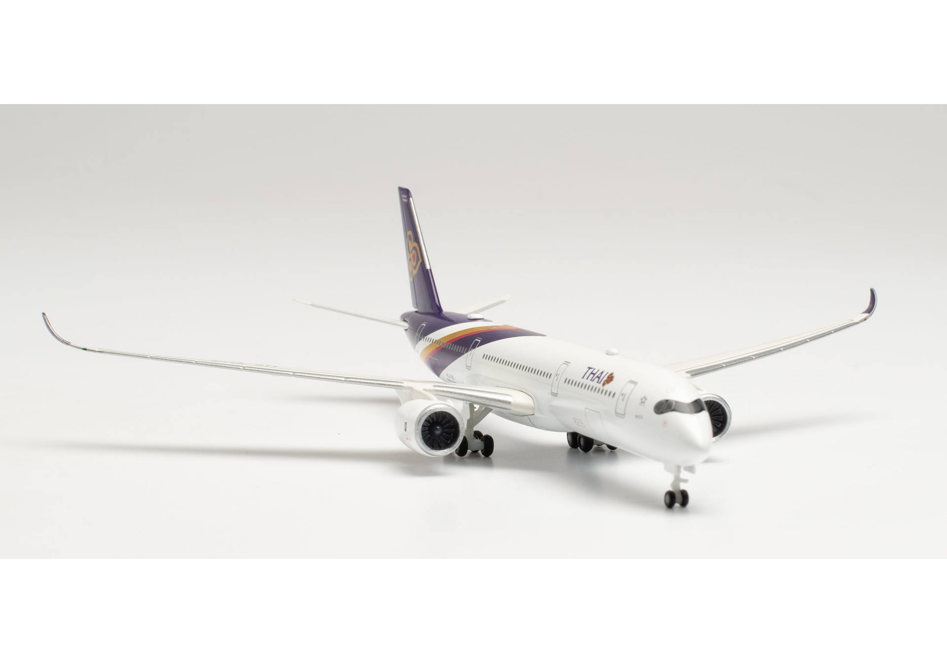 Thai Airways Airbus A350-900 – HS-THG “Phu Pha Man”
