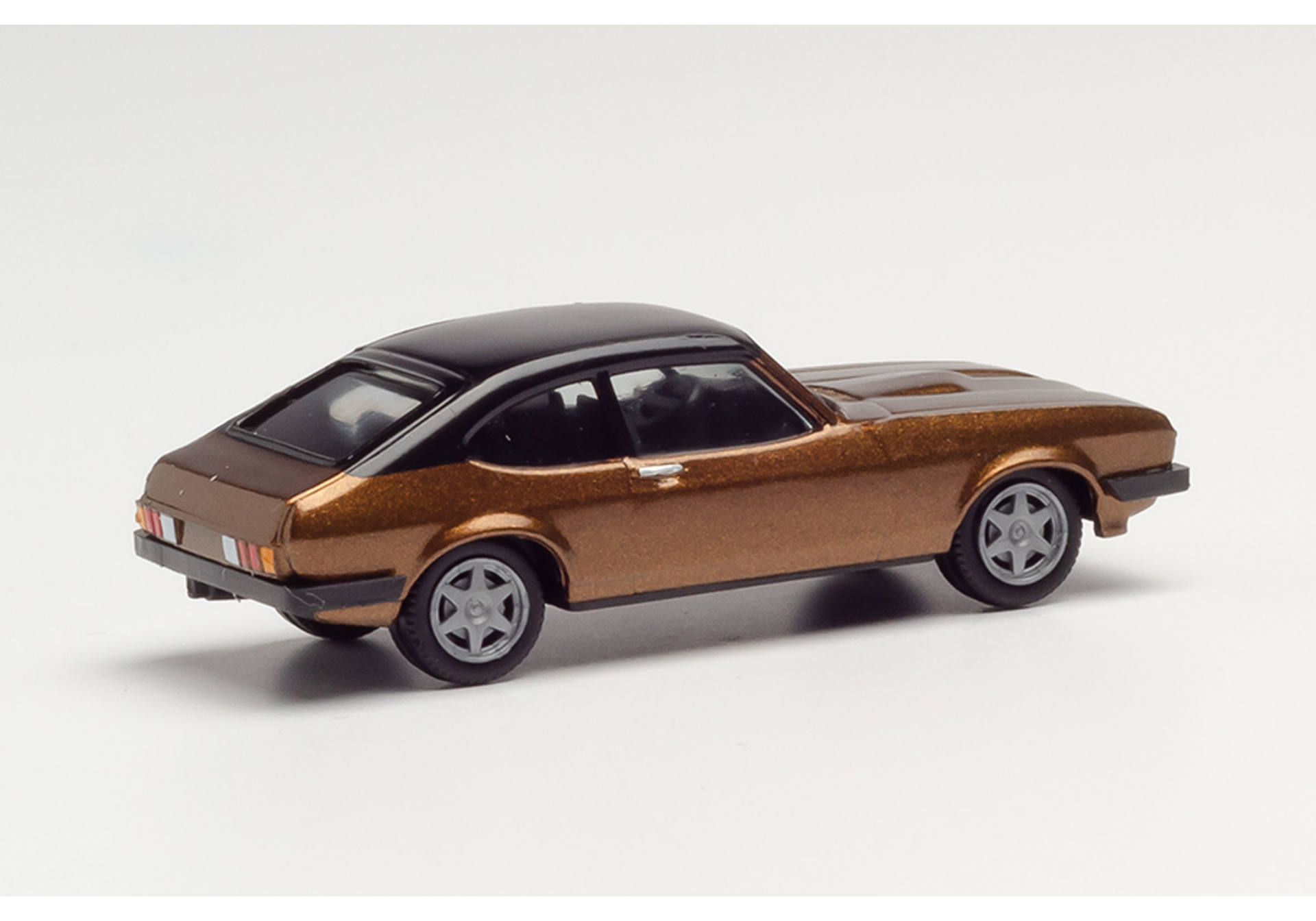 Ford Capri II mit Vinyldach, braunmetallic