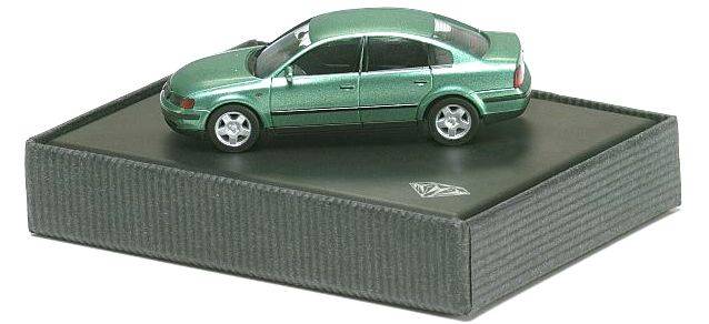 VW Passat Limousine +++Brillant Serie 1:87+++