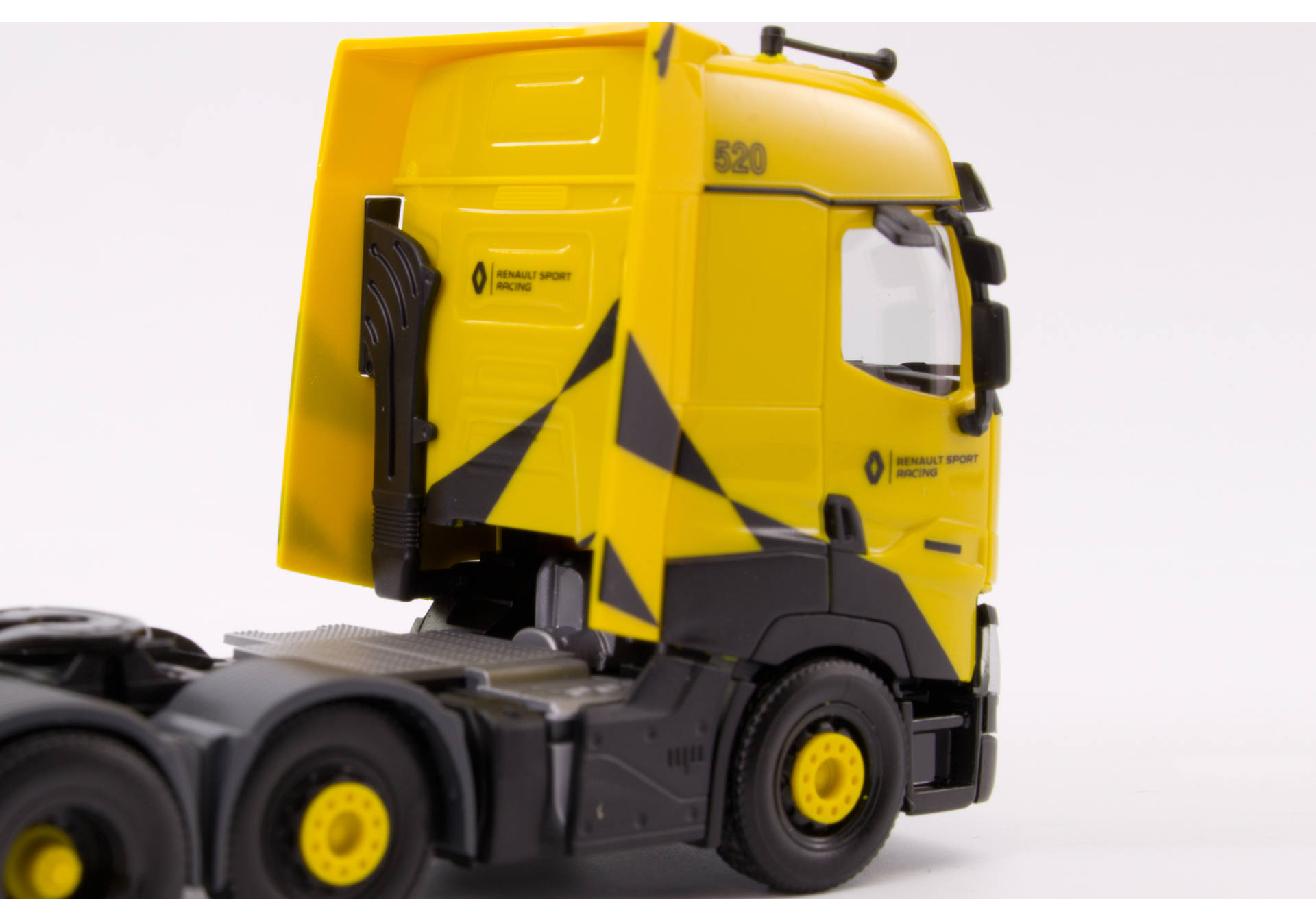 Renault T tractor 6×2 “Renault Sport Racing”