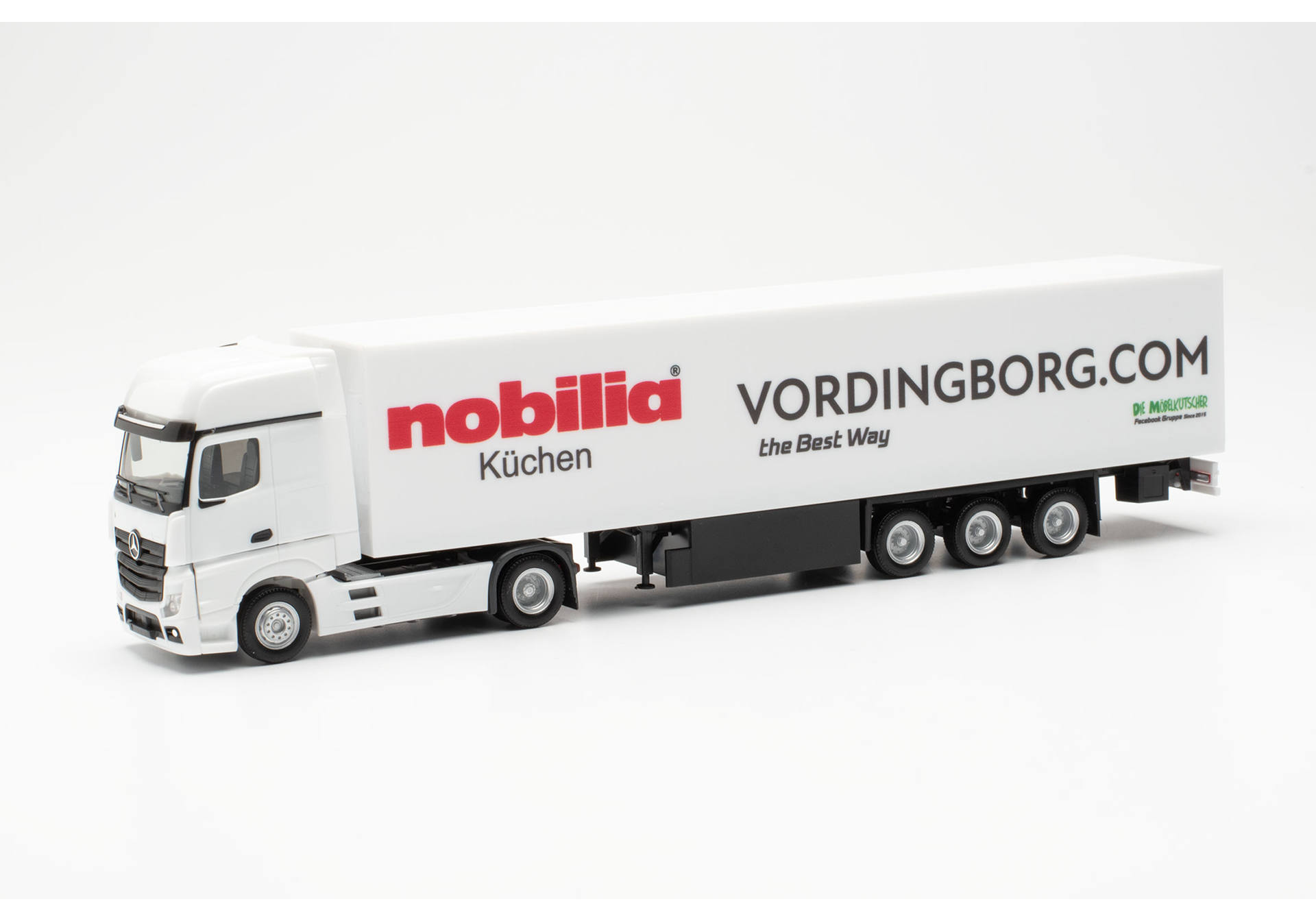 Mercedes-Benz Actros 18 Gigaspace box semitrailer "nobilia Küchen/Vordingborg/com" (Express)