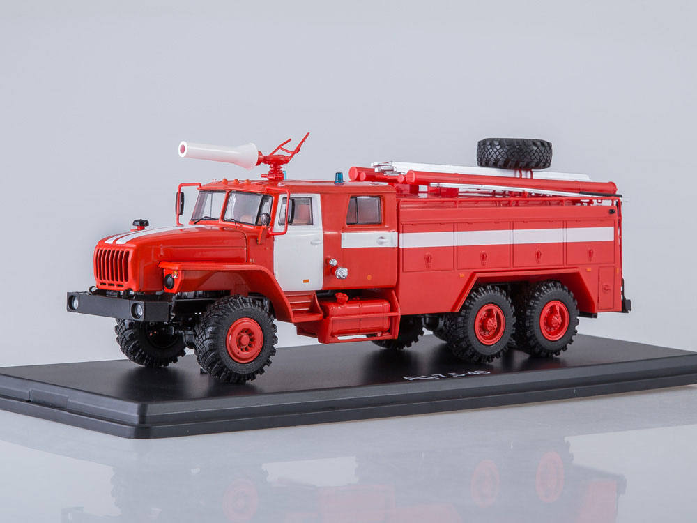 SSM: Fire engine AC-7,5-40 (URAL-4320)