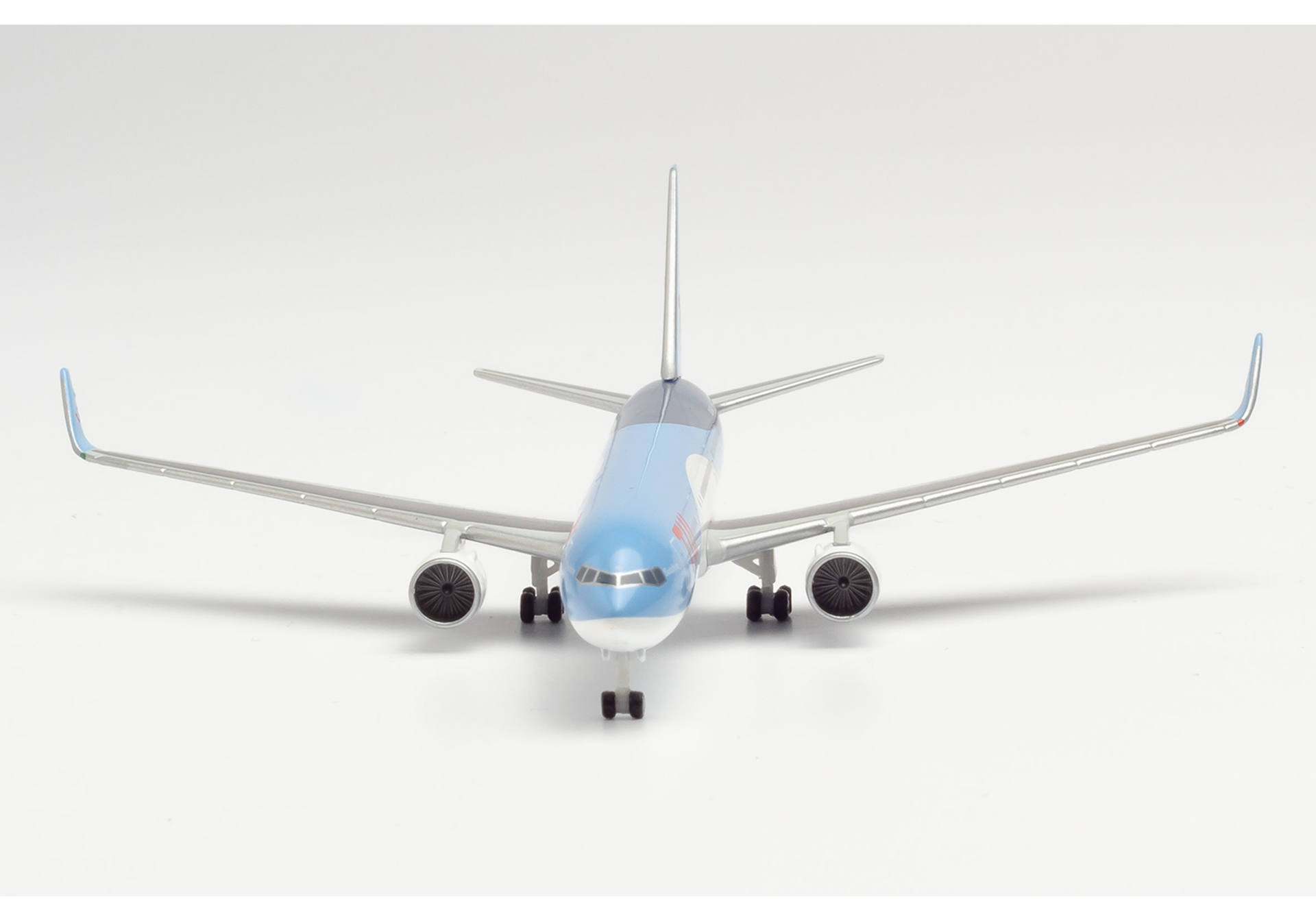 TUI Airlines Belgium Boeing 767-300 "Sunshine"