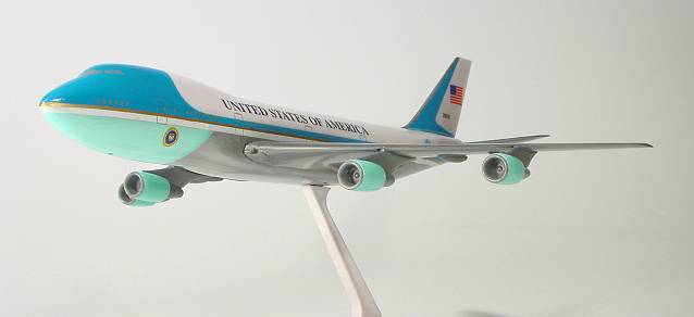United States Boeing 747-200 "Air Force One". This item comes / came in Wooster branded packaging.