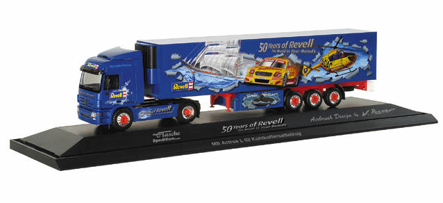 Mercedes-Benz Actros L 02 Kühlkoffer-Sattelzug "50 Jahre Revell"