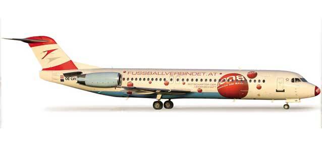 Austrian Airlines Fokker 100 "EM 2008". This item comes / came in Wooster branded packaging.