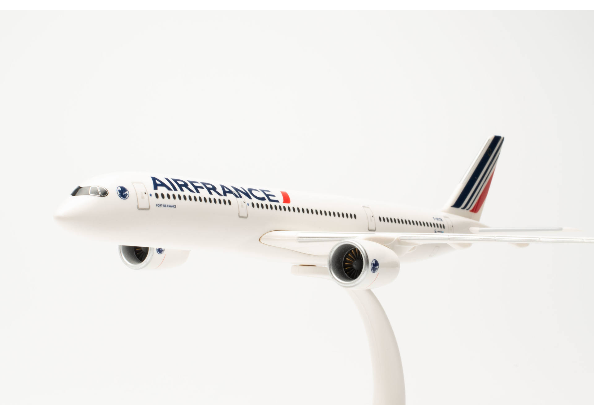 Air France Airbus A350-900 - 2021 livery – F-HTYM “Fort-de-France”