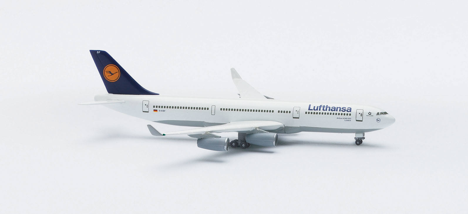Lufthansa Airbus A340-200