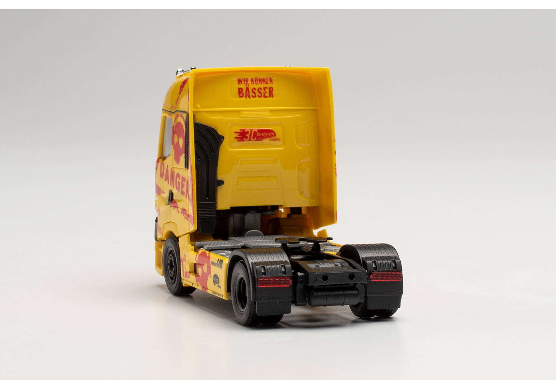 Renault T tractor Danger/Dietrich Nutzfahrzeuge
