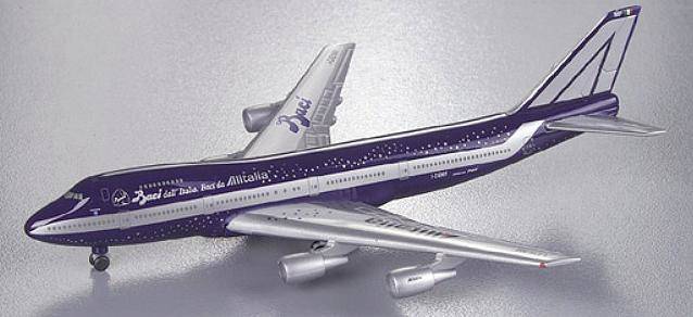 Alitalia Boeing 747-200 "Baci"