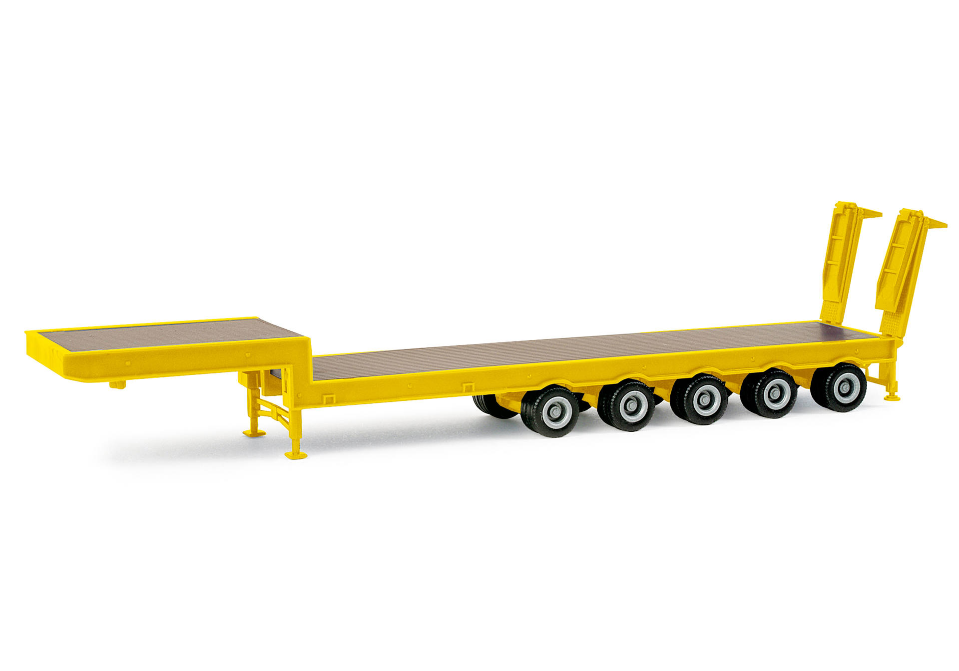 Low-boy trailer, traffic yellow