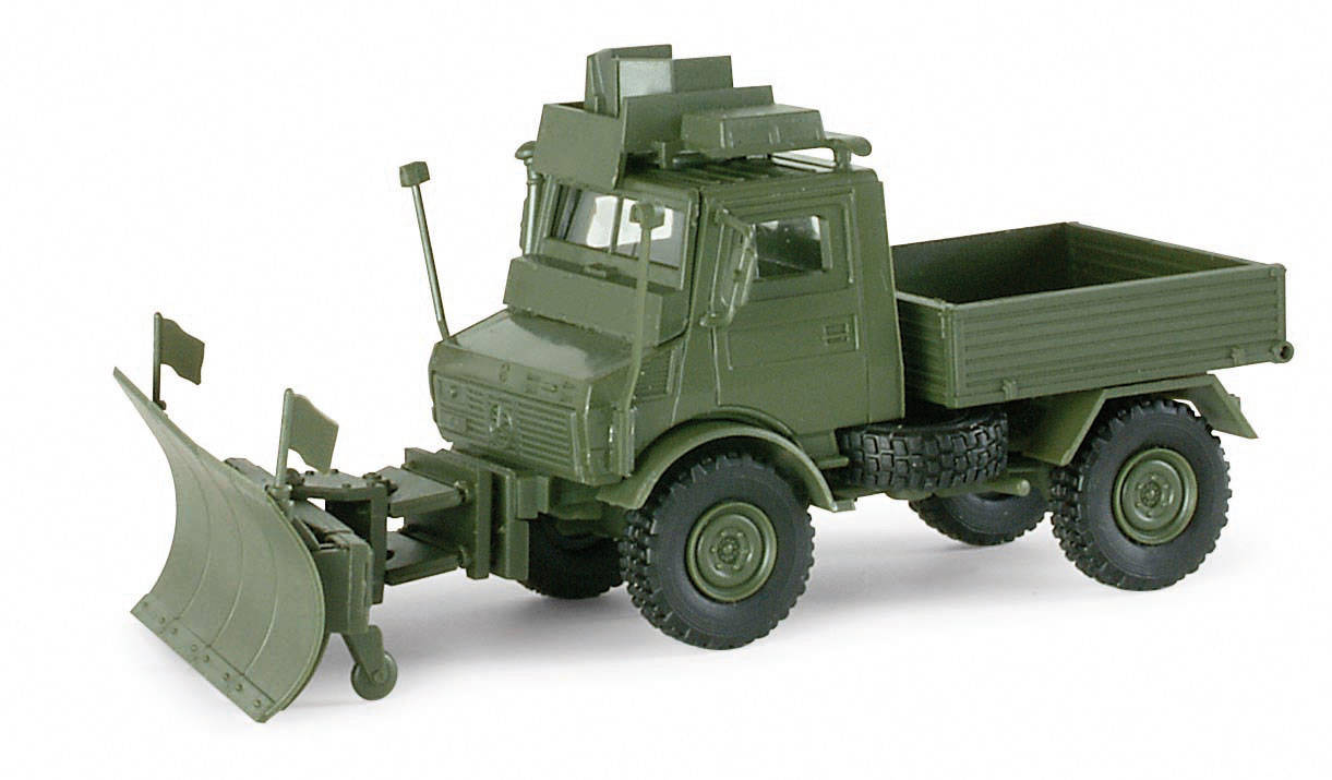 Unimog U1200L+Pflug+MSA