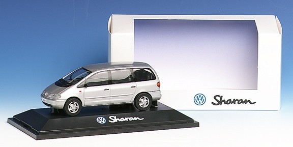 VW Sharan four -door