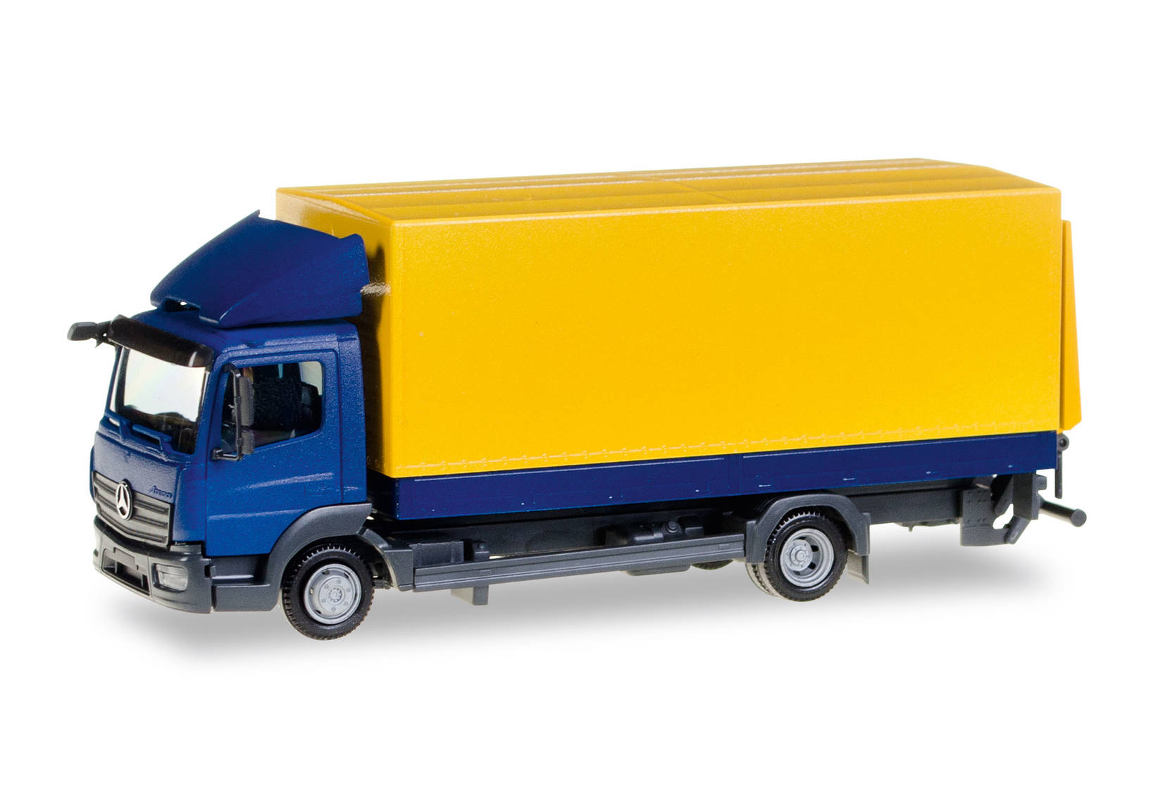 Mercedes-Benz Atego canvas truck with liftgate, unprinted