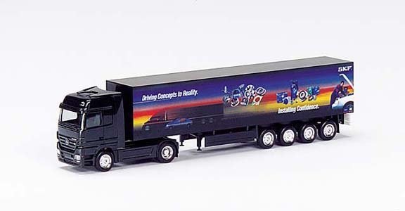 Mercedes-Benz Actros LH '02 case saddle train