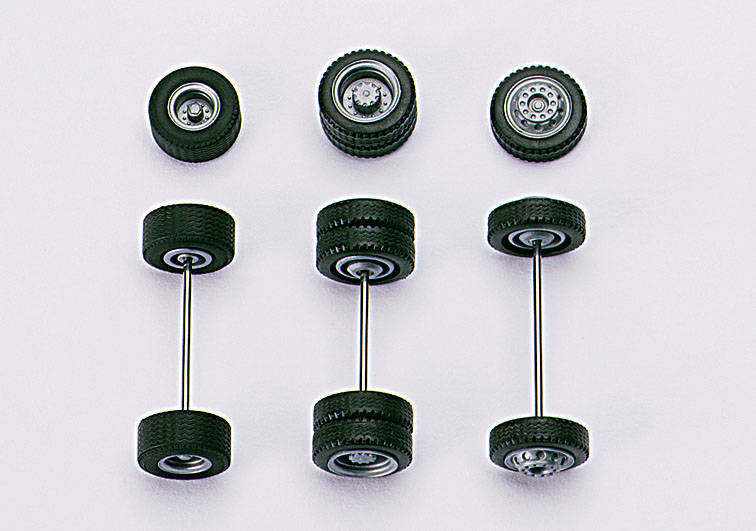 Räder und Achsen für Megatrailer