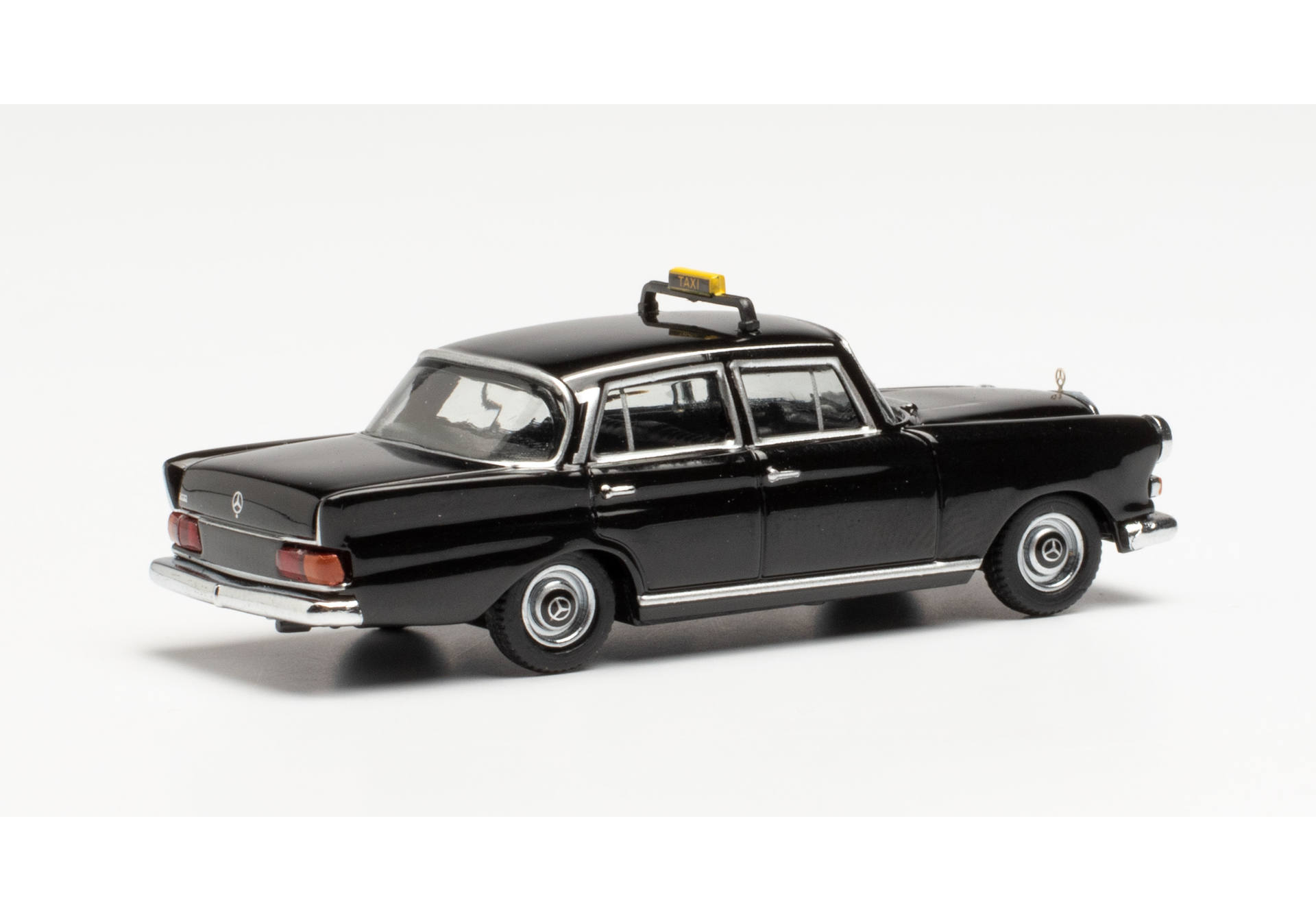 Mercedes-Benz 200 Heckflosse „Taxi“ schwarz