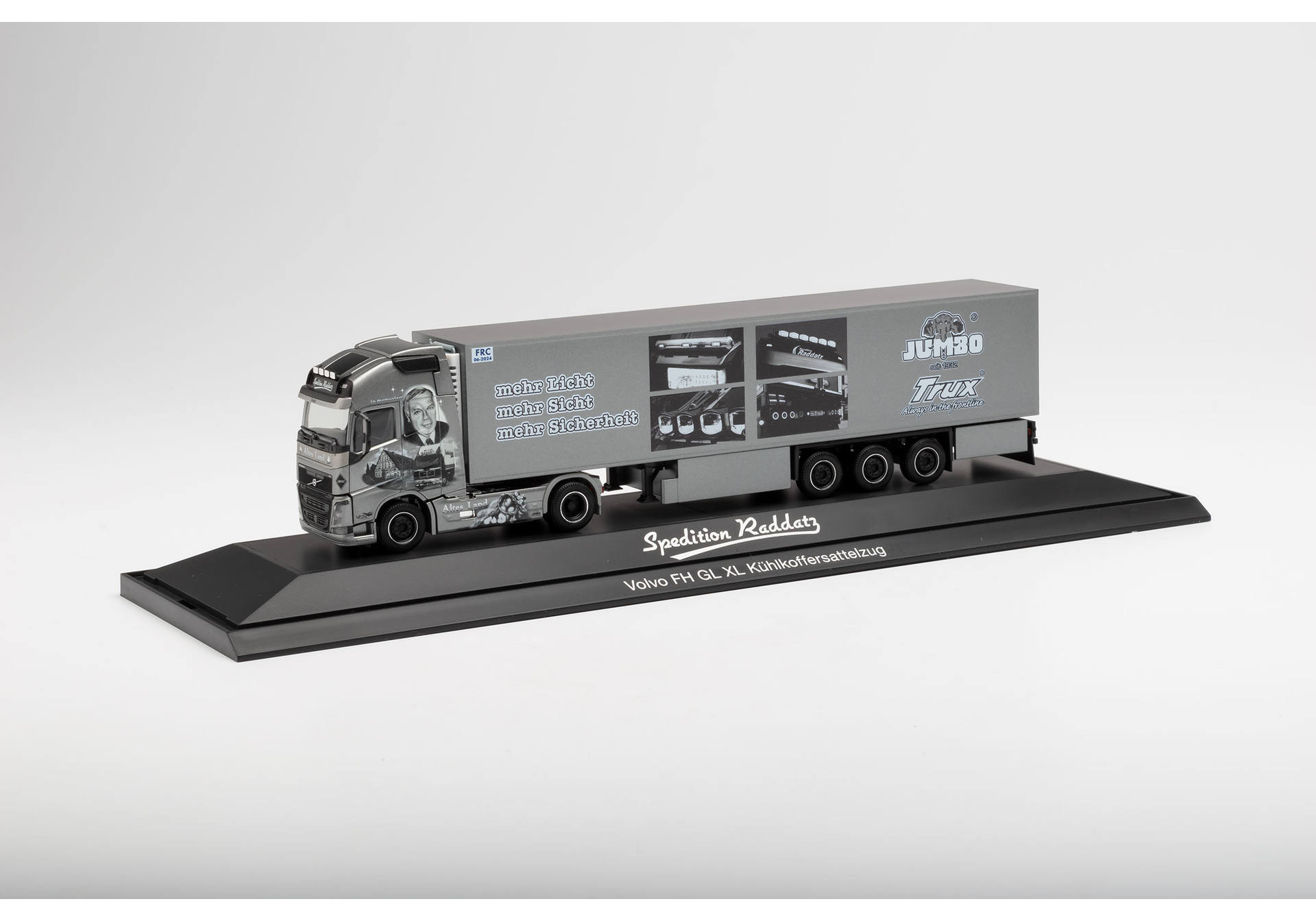 Volvo FH Gl. XL refrigerated box semitrailer „Raddatz Jork“