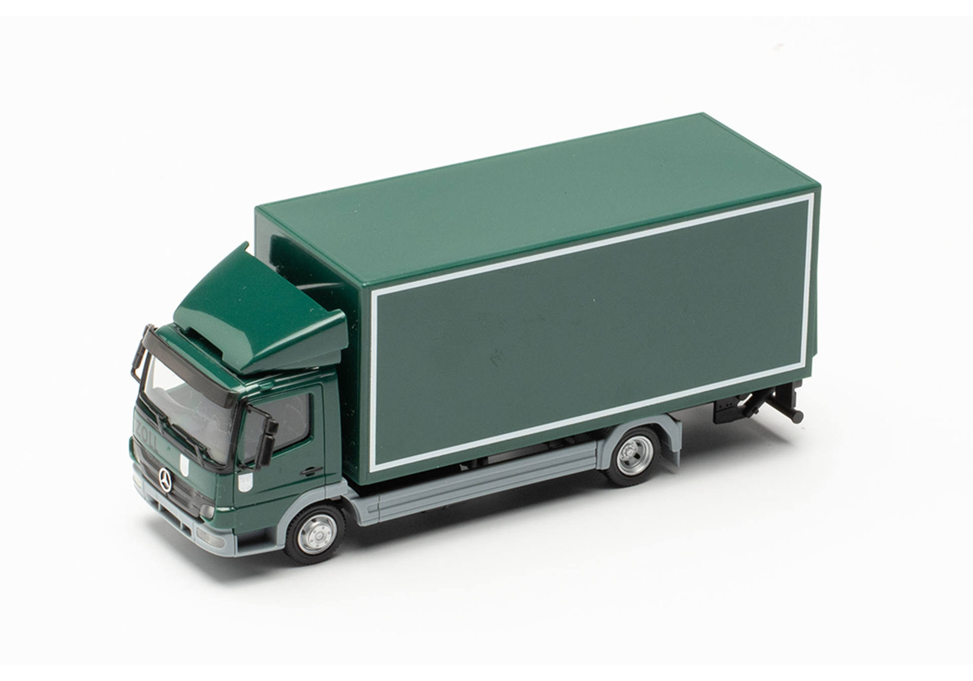 Mercedes-Benz Atego ‘10 box truck customs