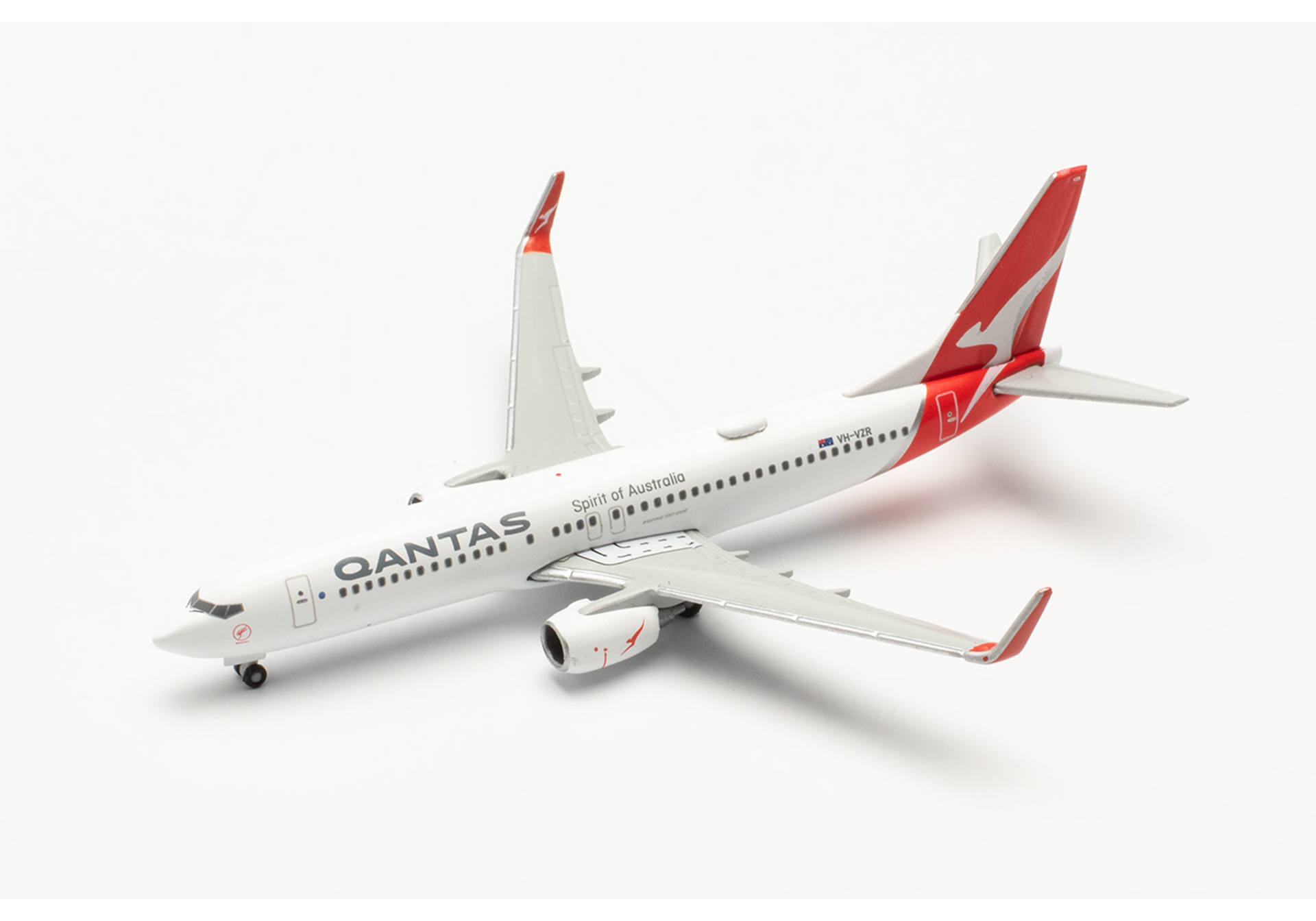 Qantas Boeing 737-800 – VH-VZR “Coral Bay”