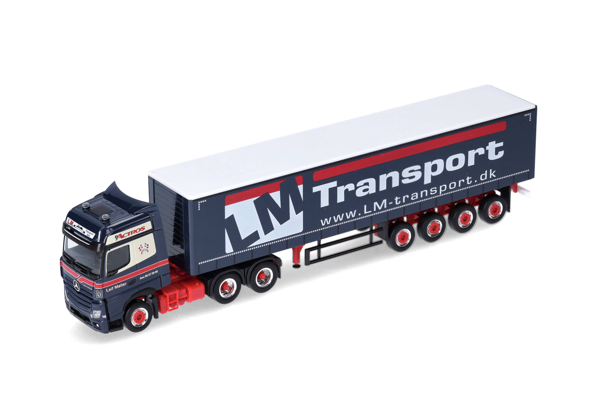 Mercedes-Benz Actros Bigspace curtain canvas semitrailer with fork lifter "Leif Møller" (Dänemark/Silkeborg)