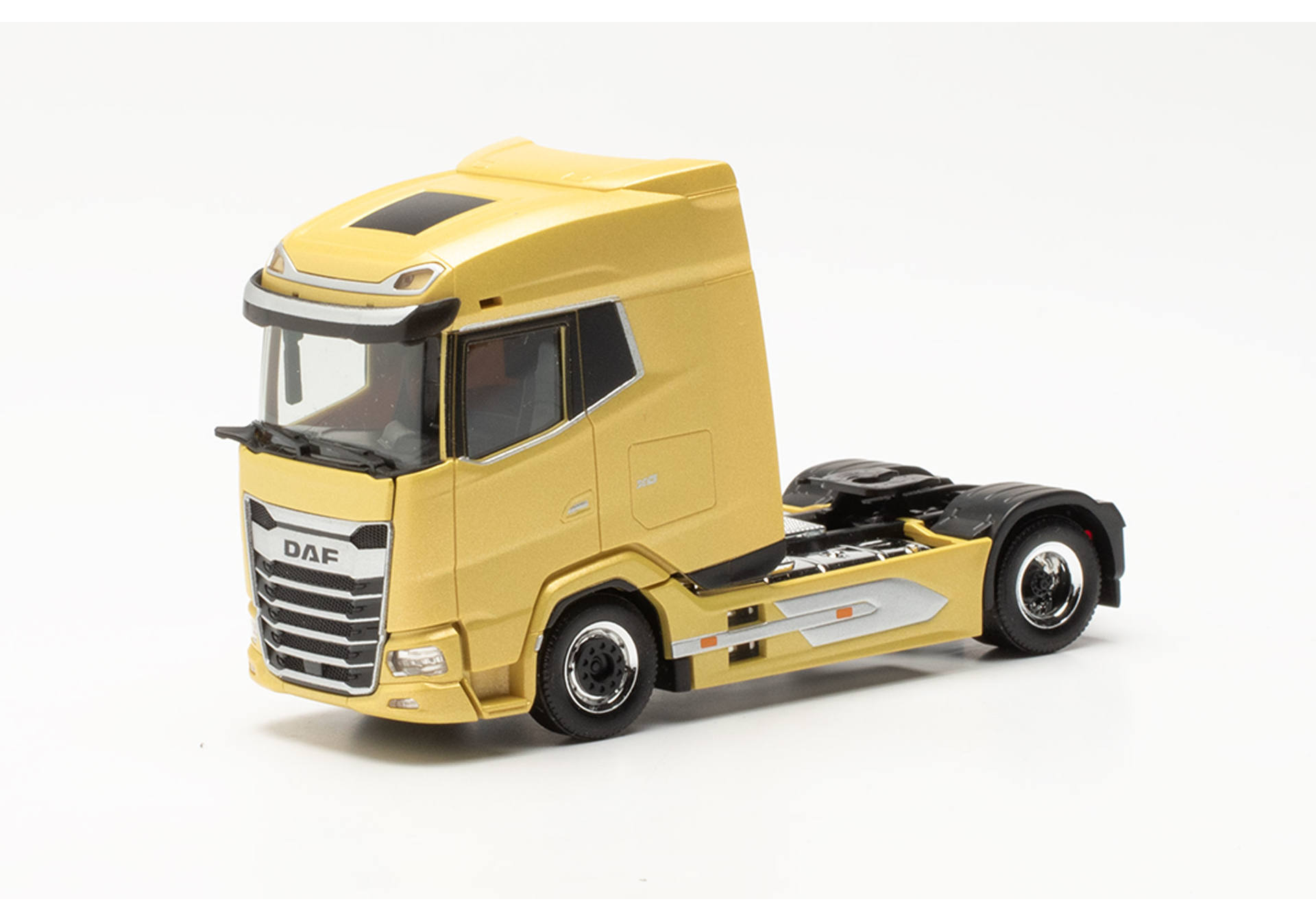 DAF XG rigid tractor, tyscan yellow metallic