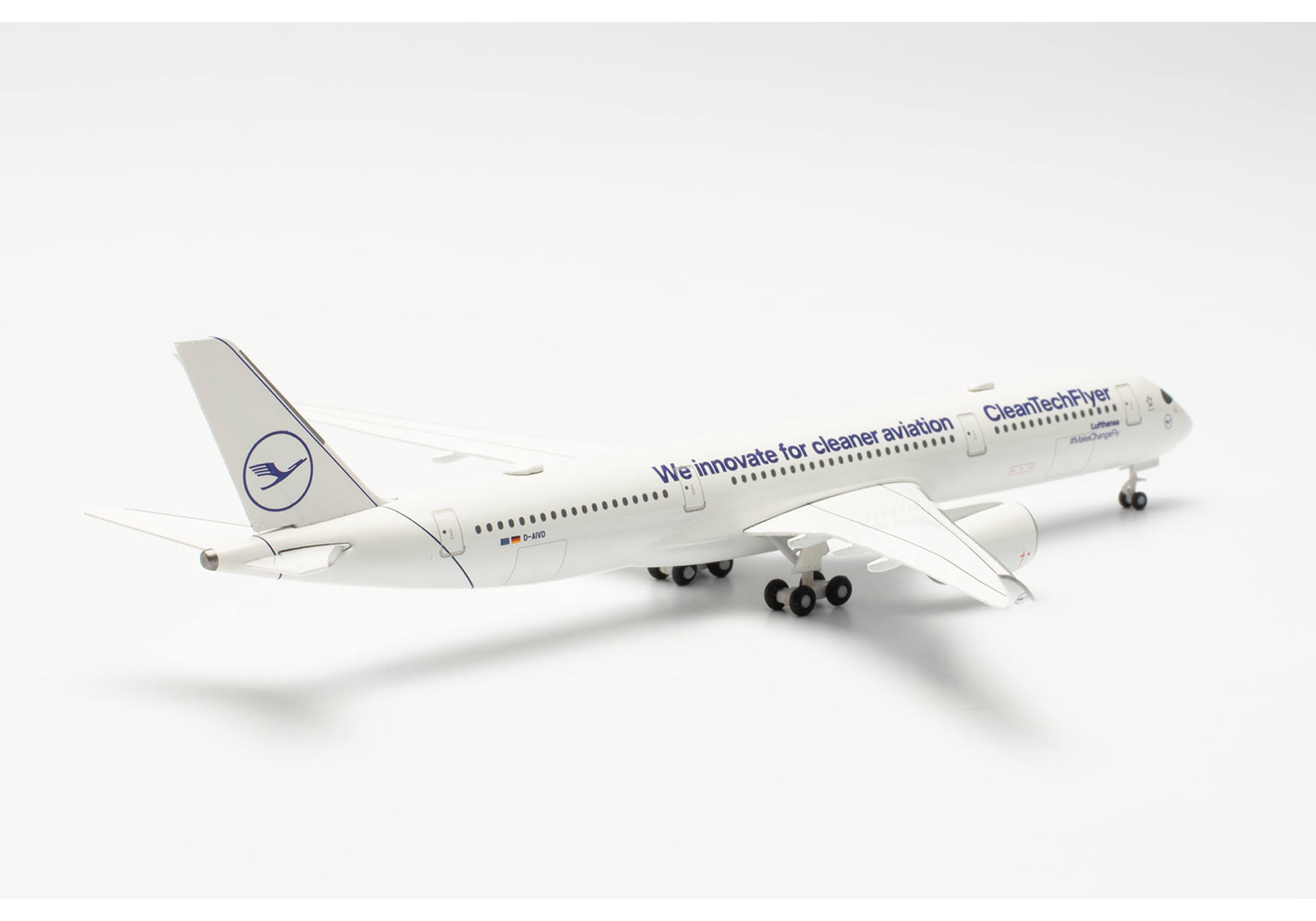 Lufthansa Airbus A350-900 “CleanTechFlyer” – D-AIVD