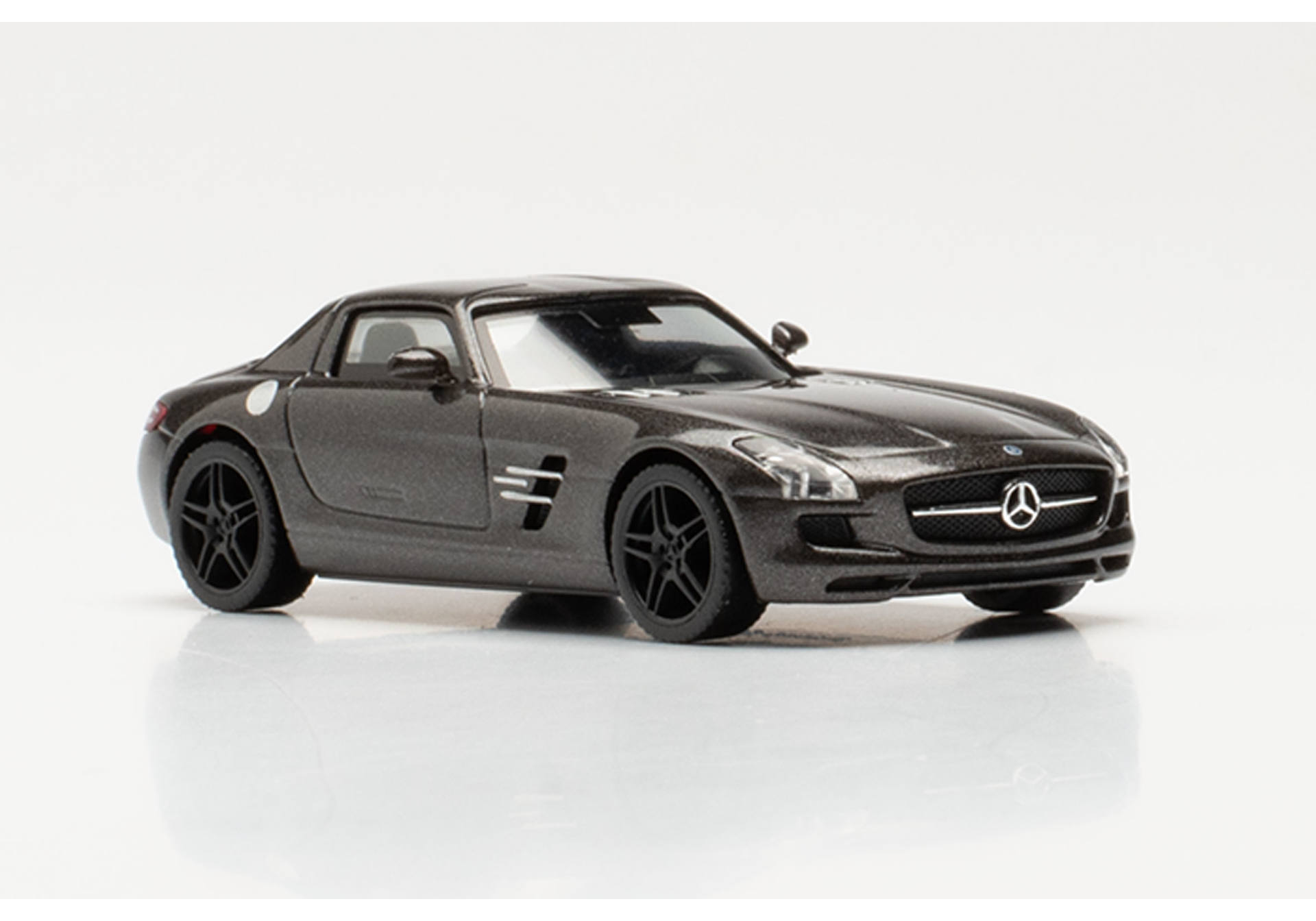 Mercedes-Benz SLS AMG, Monza grey metallic