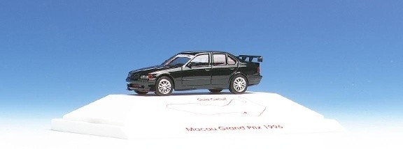BMW 318i sedan four -door