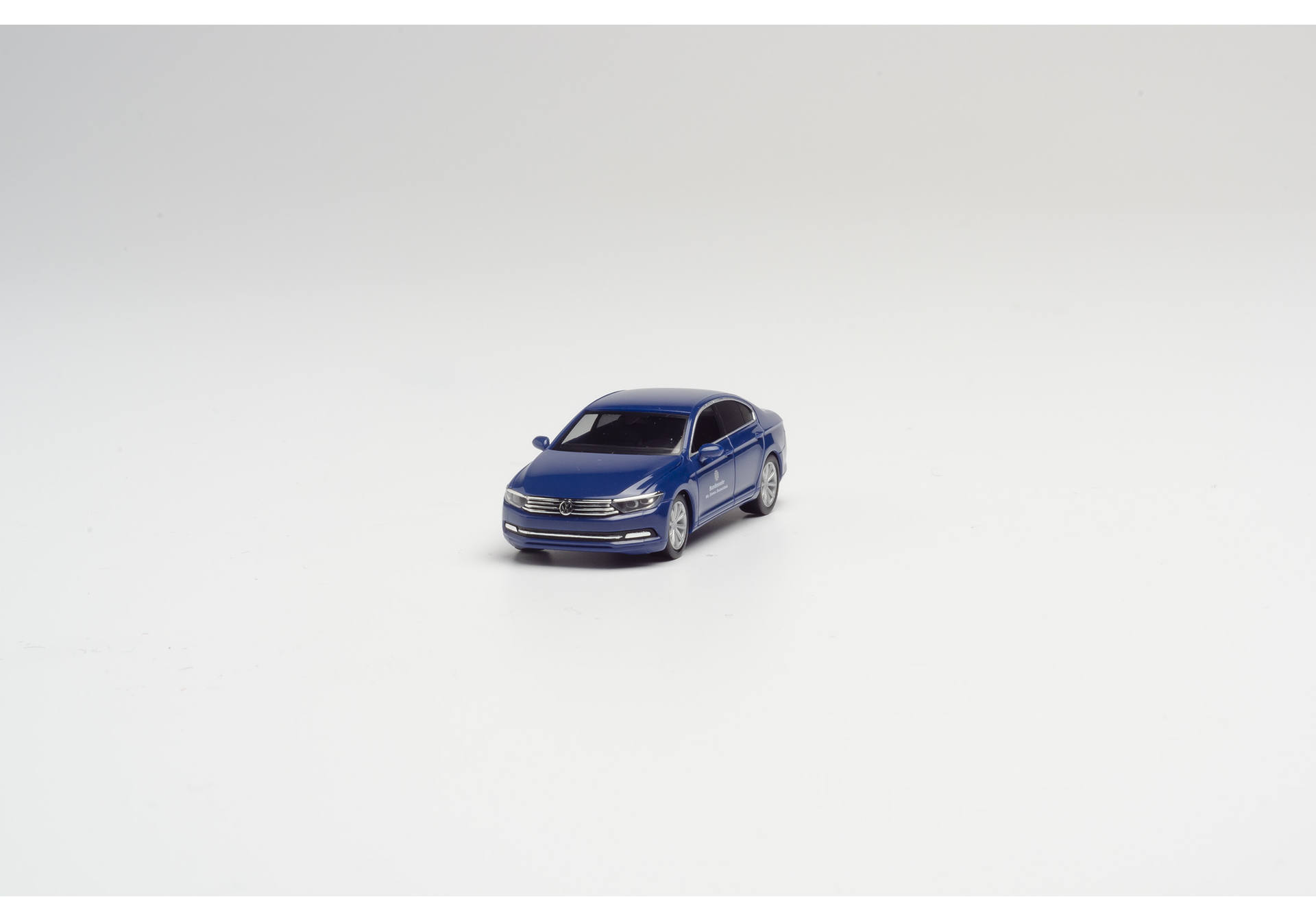 VW Passat Limousine „Bundeswehr Fuhrpark Service“